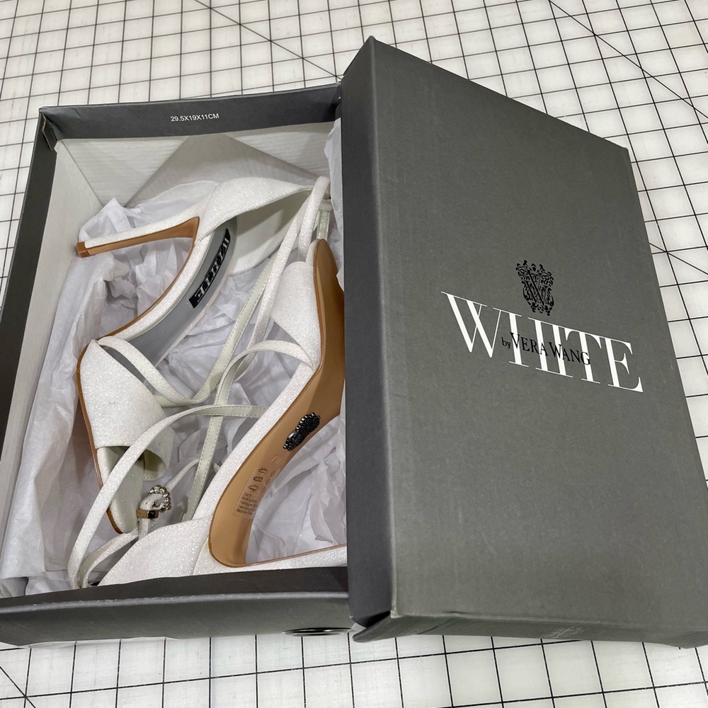 Vera Wang shoes white sparkly